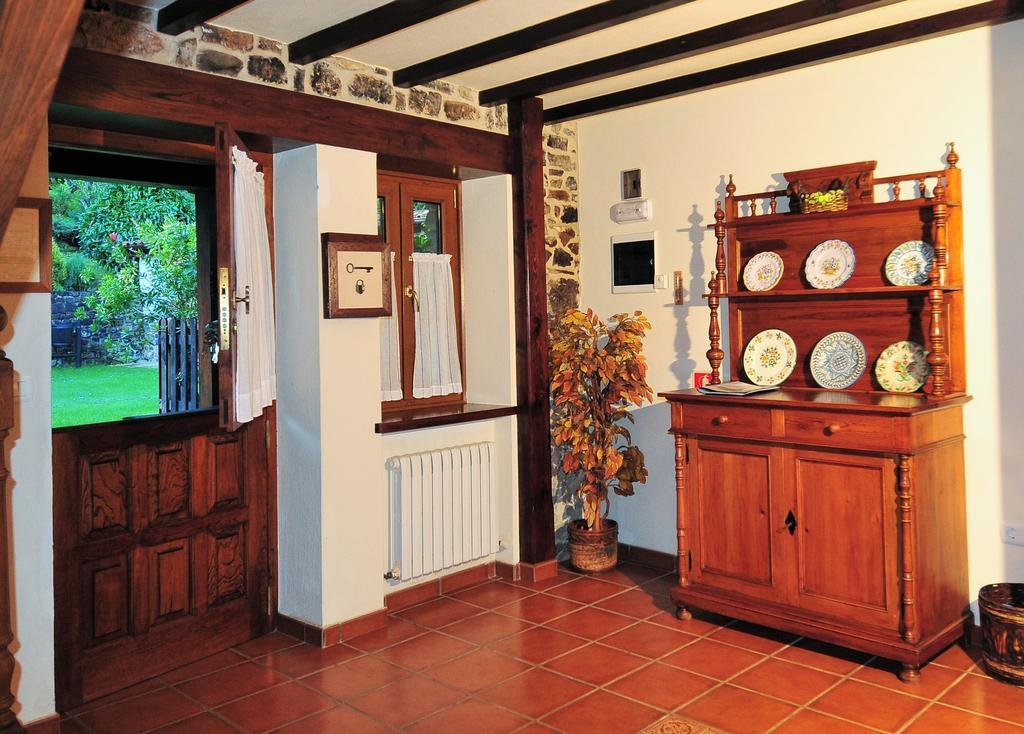 Apartamentos El Llugaron Miravalles Exterior photo